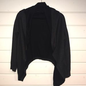 Lululemon shawl with hood